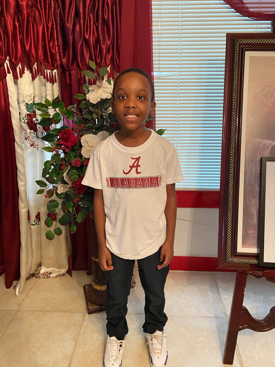 rucker_tamera's tweet photo. PES Attendance Matters Spirit Week! Favorite Sports Team Day! We Got The Spirit... How About YOU? With great attendance, our scholars will go far! 
@SelmaSchools https://t.co/HftSSRqomS