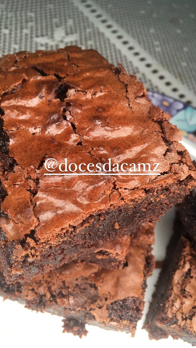 camzztoml's tweet photo. Então gente, vim aqui mostrar algumas fotos do meu trabalho, quem puder curtir e dar rt vai me ajudar muito!! 
Eu vendo:
•Copo da felicidade 
•Brownie 
•Bolo de pote
•Pé de moça 
entre outros doces...

Quem tiver interesse em comprar chama na dm, que passarei informações ❤️ https://t.co/arcnhLi2oz