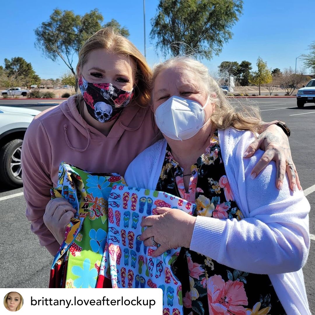 inc_whip's tweet photo. @Brittany_wetv had the pleasure of meeting this wonderful 💎over the weekend! She took the time to sew all these beautiful pillow cases, bags &amp; kitchen towels, &amp; donated them to AO for the girls that will be in our new Transitional Living Facility. Thank you so much Terri! ❤ https://t.co/Jr4w0we9kU