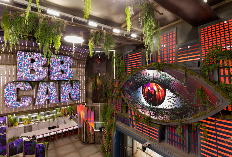 89razorskate20's tweet photo. Official #BBCAN9 Post Apocalyptic House!
Main Floor And Living Room Area! https://t.co/E5hGEq8rqc