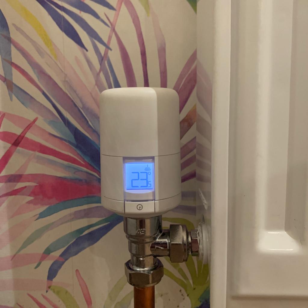 Make your house "smart" and control your radiators from your phone.

#smartlife #smartapps #smartliving #LifeHack