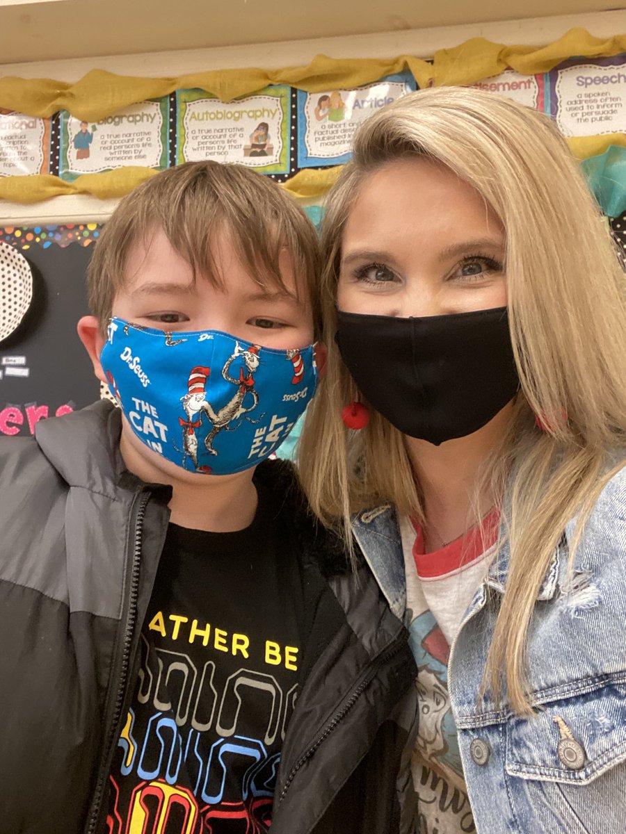 courtneyspecial's tweet image. Happy birthday to two of our sweet friends! 🎉💙🎈 #specialeclass