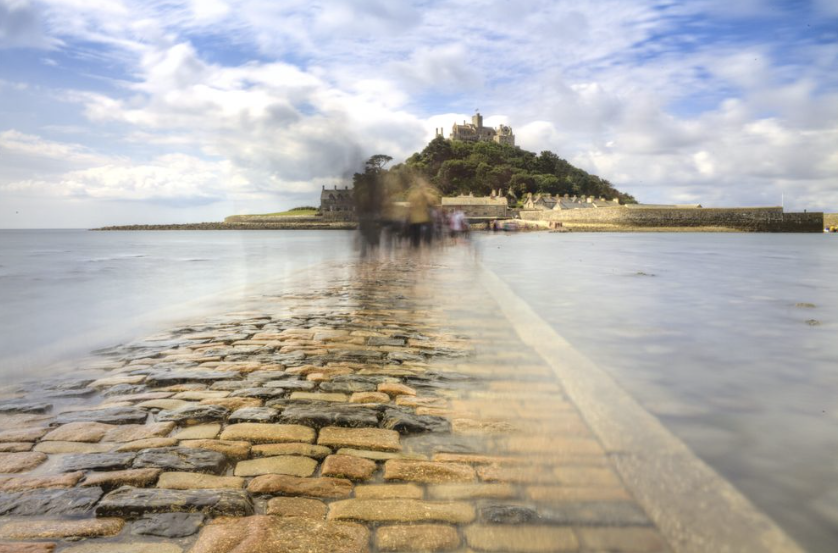 TinBoxTraveller's tweet photo. Could there be an English county more steeped in myth and legend than #Cornwall? Here's where to find the origins of tales about mischievous pixies, magical caves and fearsome beasts: https://t.co/qL71OtwcYW #EscapeTheEveryday #VisitFromHome https://t.co/GQ854QV8qc