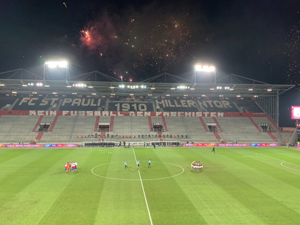 1.: Das Stadtderby läuft! FORZA SANKT PAULI! 🟤⚪️

#fcsp | #fcsphsv