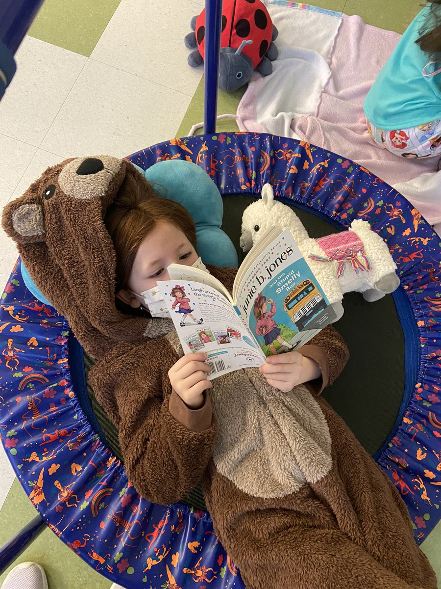 MsCodiCummings's tweet photo. Nothing like snuggling up with a good book @WBE_Library #WBreads https://t.co/YN4fzmVX9u
