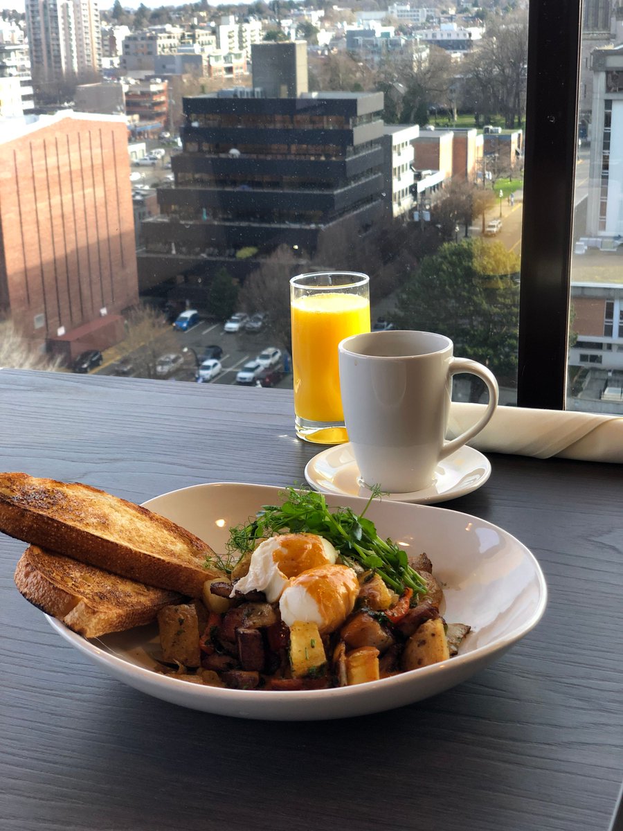 Just a reminder that Vista 18 is open 7 days a week with socially distance breakfast dining. #EatLocal  #yyj #BREAKFASTINTHECITY