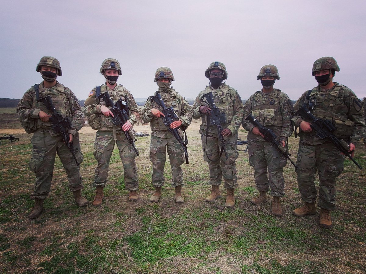 1stCav2bct's tweet photo. #WomensHistoryMonth
#diversity #inclusion #strongertogether #THISisBlackJack #FirstTeam #CAVStrong #LiveTheLegend #womeninarmy #womeninuniform #armyfresh #engineers #armyengineer #armyengineers #womenengineers ๐๐ช https://t.co/VjhZVippkT