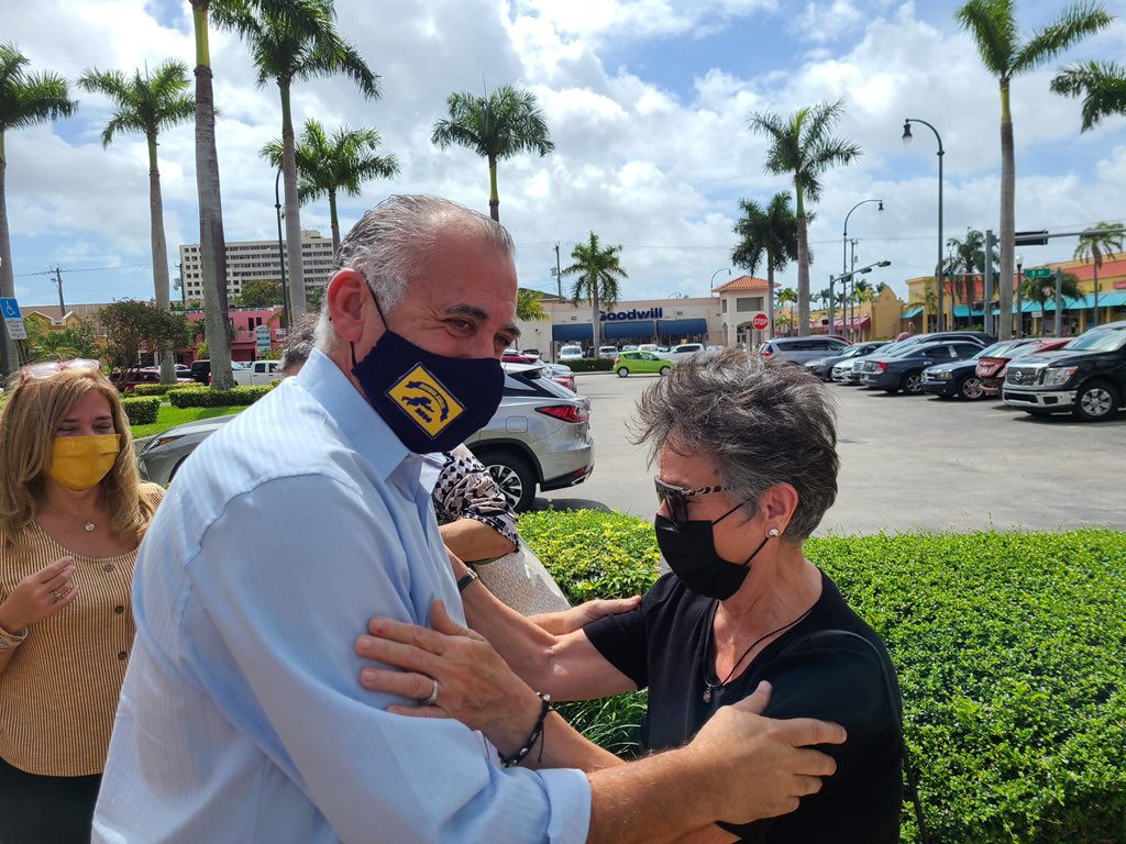 Me siento profundamente honrado por el gran apoyo recibido hoy al lanzar nuestra campaña para servir a los residentes de la ciudad de Hialeah. #NuestraCiudad #Hialeah #TeamBovo #Bovo2021