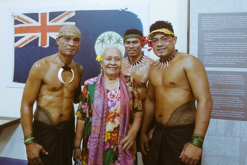 lagipoiva's tweet photo. Last time I took Mom to the museum. Her prodigal son was there with his mates. She wanted a pic but didn't want her silk dress touched by the coconut oil they were slathered in. She was like "soso ese ma le pepea mai o a'u keuga" ๐คฃ oh man, neklevel faama kagaka. ๐ญ #moelagi โค๏ธ https://t.co/gy8PnQhDS0