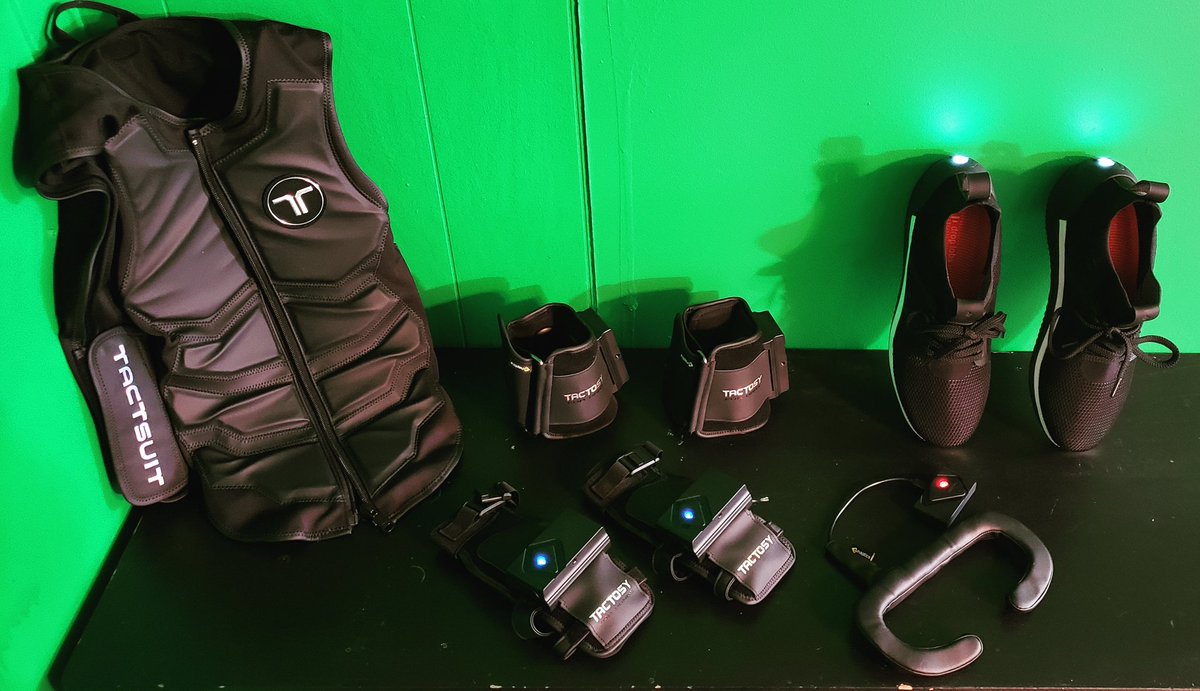 vrgamerdude's tweet photo. Now this should be fun... Gonna try to pair the @bHaptics Tactsuit with the @DropLabsEP haptic shoes today... I wonder which #vr game should I try first? 🤔 #EscapeAtHome #droplabs https://t.co/8lbAtEV05x
