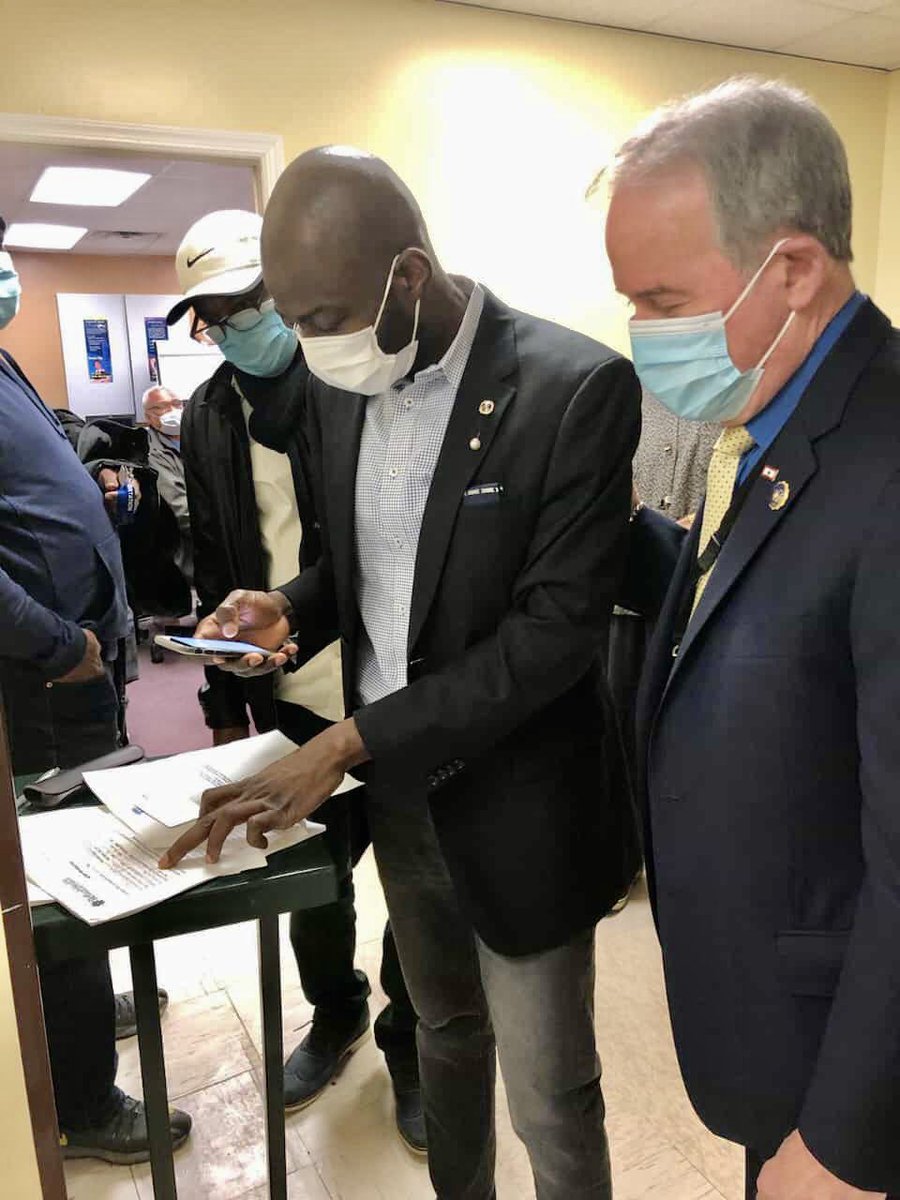 schelloJnLouis's tweet image. Serving my community with county executive @ElectEdDay today at #KNL  registering folks for the vaccines @RefuahHealth @rocklandgov