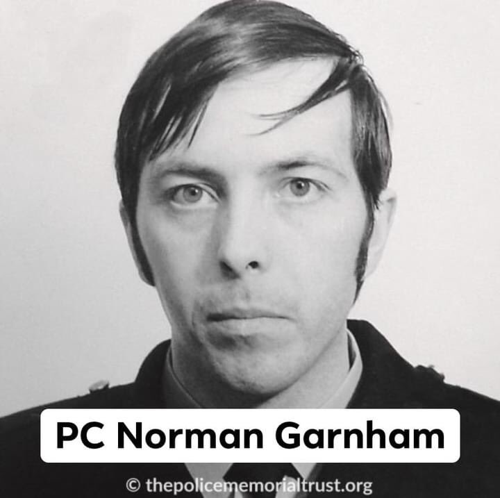 tpmt_org's tweet photo. Today we remember TDC Norman Garnham who was murdered in 1977. Whilst off duty he stopped a man who produced a knife & stabbed him. We unveiled our memorial to his service & sacrifice in Richmond Yorks #HonouringThoseWhoServe #PoliceMemorials #PoliceFamily @NYorksPolice @NYPFJBB https://t.co/UElzOcMQKd