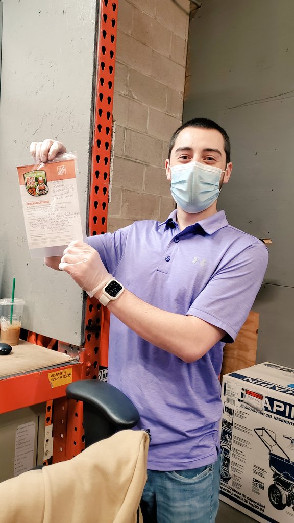 Congrats to Collin Y. and Devon L. on winning the safety and regular bravo drawing!! Thank you for taking the time out of your busy days to recognize others working hard and safe!! #InFocus #LivingOurValues <a href="/FFolberth/">Felicia Folberth</a> <a href="/lei1966/">Leila Y Colon</a>