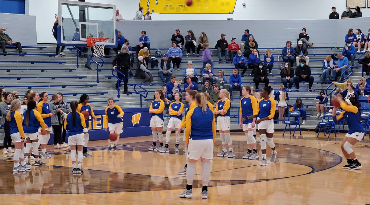 HuskerVol's tweet photo. #TennesseeGirlsHighSchoolBasketball #TSSAA #Region7AA Semifinal: @ChesterCoHigh(blue) vs. @WestviewGBB(white) right now on 101.3 WCMT-FM @ThunderboltInfo https://t.co/pTjAh48b7p https://t.co/xbWR11cPot