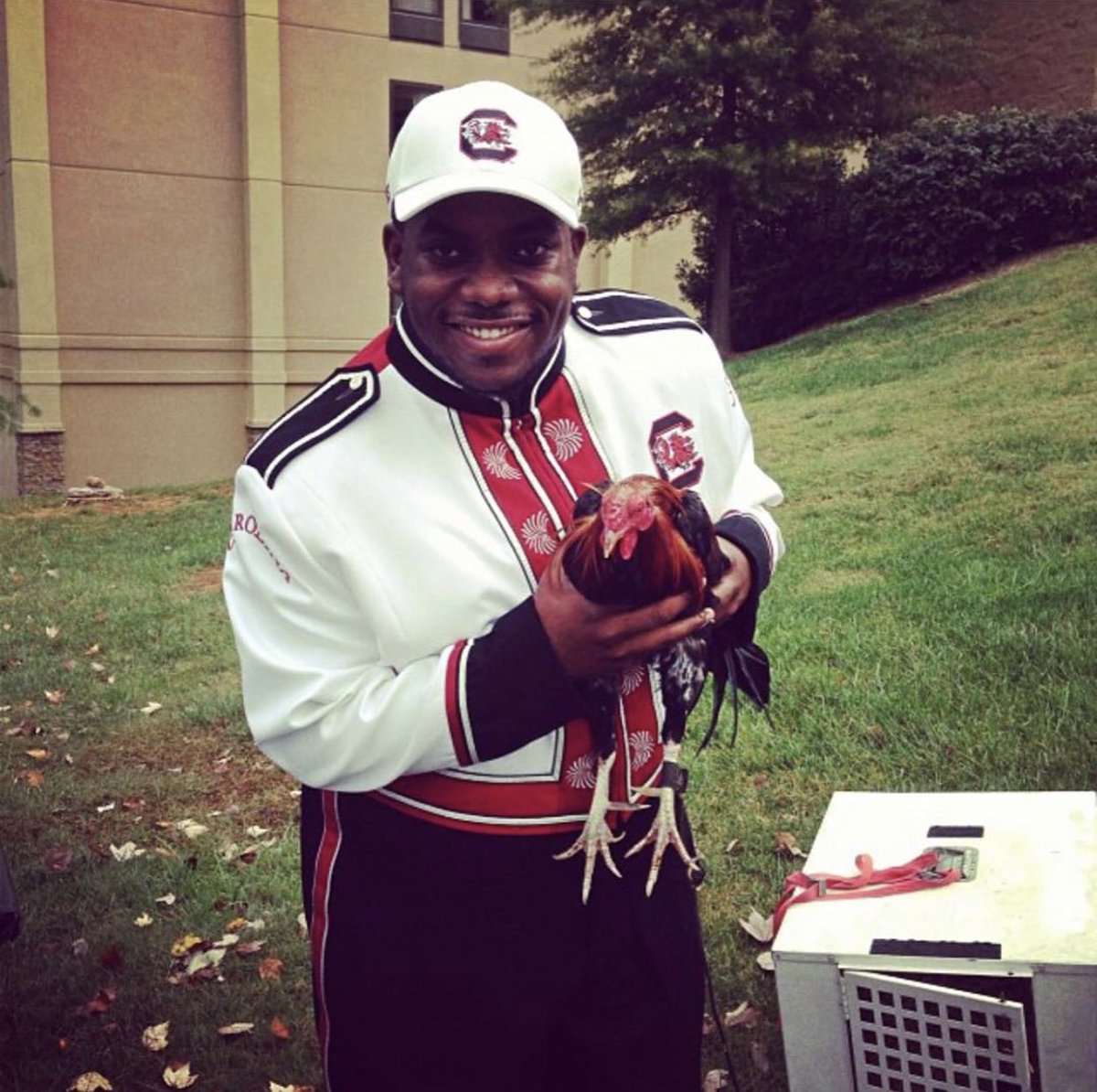 _MrBrownlee's tweet image. I miss band! And Carolina! #MarchedFirst #ZetaChi