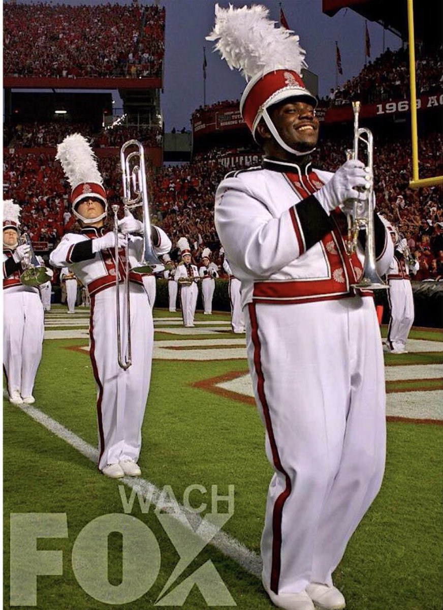 _MrBrownlee's tweet image. I miss band! And Carolina! #MarchedFirst #ZetaChi