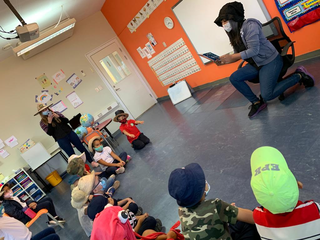 mpintoism's tweet photo. #IsmJaguars#DrSeuss#TheCatInTheHat. 💙🤠🎩#HatLovers.💖💗😍❤️#Doing WithPassionWhatWeLove! https://t.co/cmn5XTM5YH