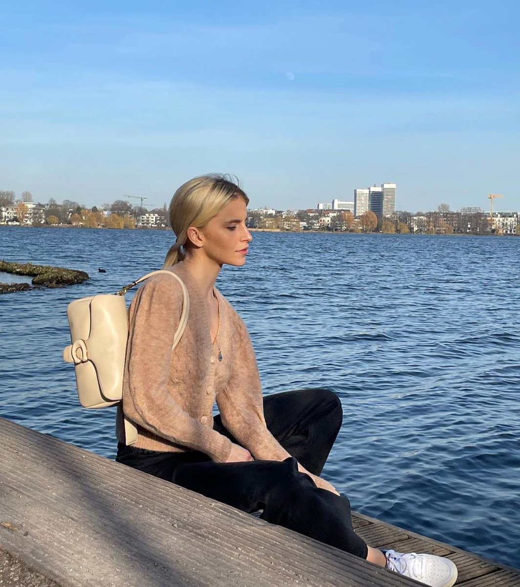 Caroline Daur tweet media