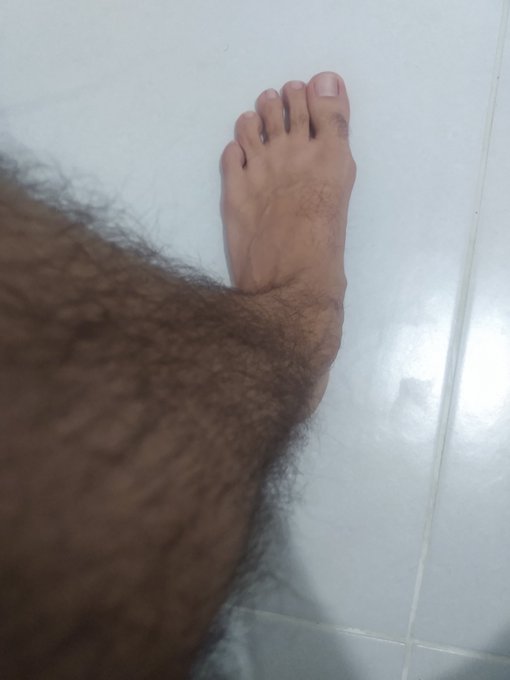 Perna peluda, quem curte? https://t.co/sJQt0ql2n6