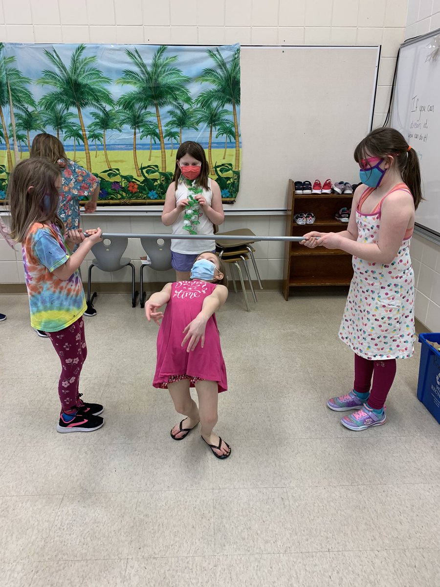 macneillrps's tweet photo. We brought Hot sun and Hawaii MacNeill style! Lots of Tropical 🌴 fun today 🕶Limbo was SO well done by our Gr. 2&amp;3 students @macneillrps @macneill_scc @RegPublicSchool #creatingfun #community #PositiveVibes https://t.co/CjvrgK1vkr