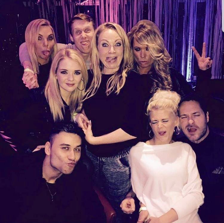 LittlePips88's tweet photo. @Sam_Womack EE Live 2015!!! 🤩😝😋😘✌️ https://t.co/L0rtpPGQp4