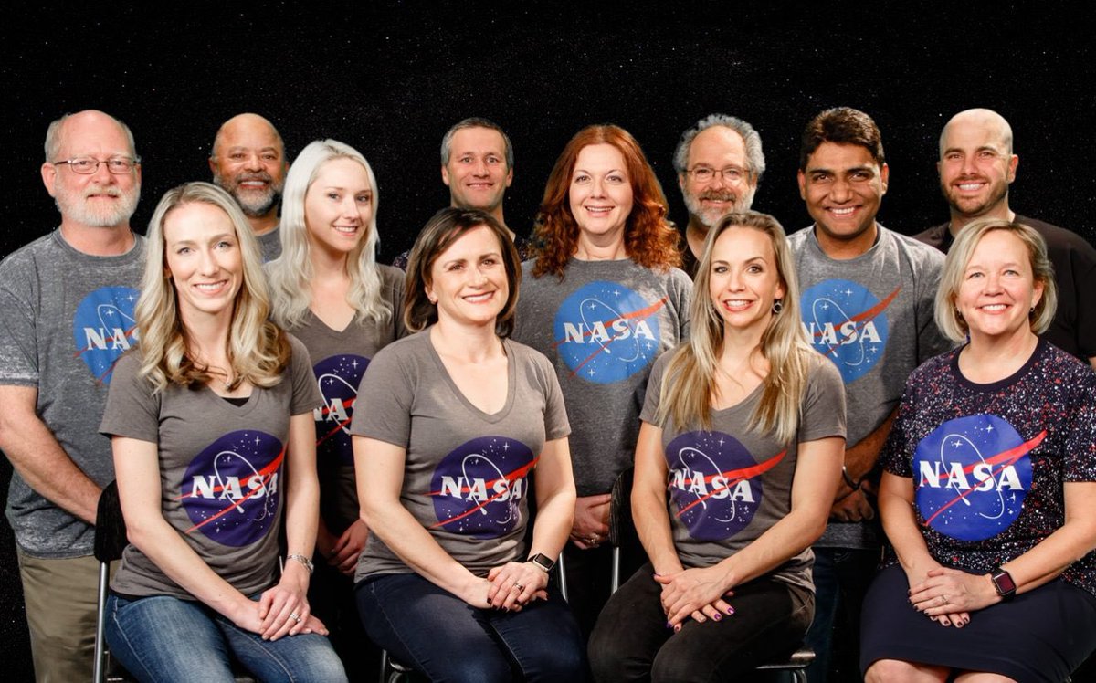 TheSpaceTeacher's tweet photo. A couple years ago the opportunity to fly aboard @SOFIAtelescope changed my life! So pumped for the current group of ambassadors! @7sciMcCall #WomenInSTEM #astro4edu #astroambassadors #stemteacher https://t.co/5dqw4b1gFb