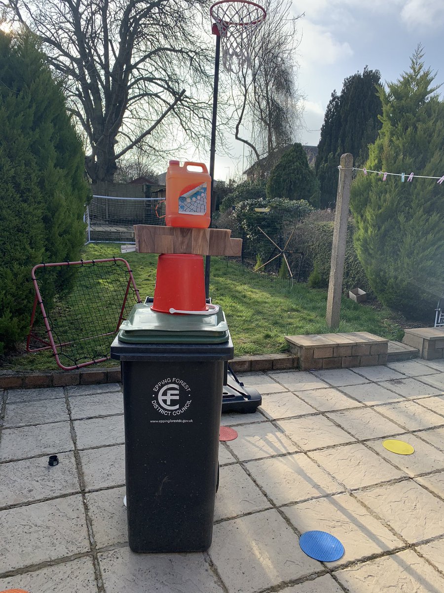 lucyoreilly10's tweet photo. When your an only child and have to improvise a defender using a wheelie bin and some buckets 🤣 #netballproblems #backtocourt #netball @SoloSessionsUK https://t.co/6OsEnGruMj