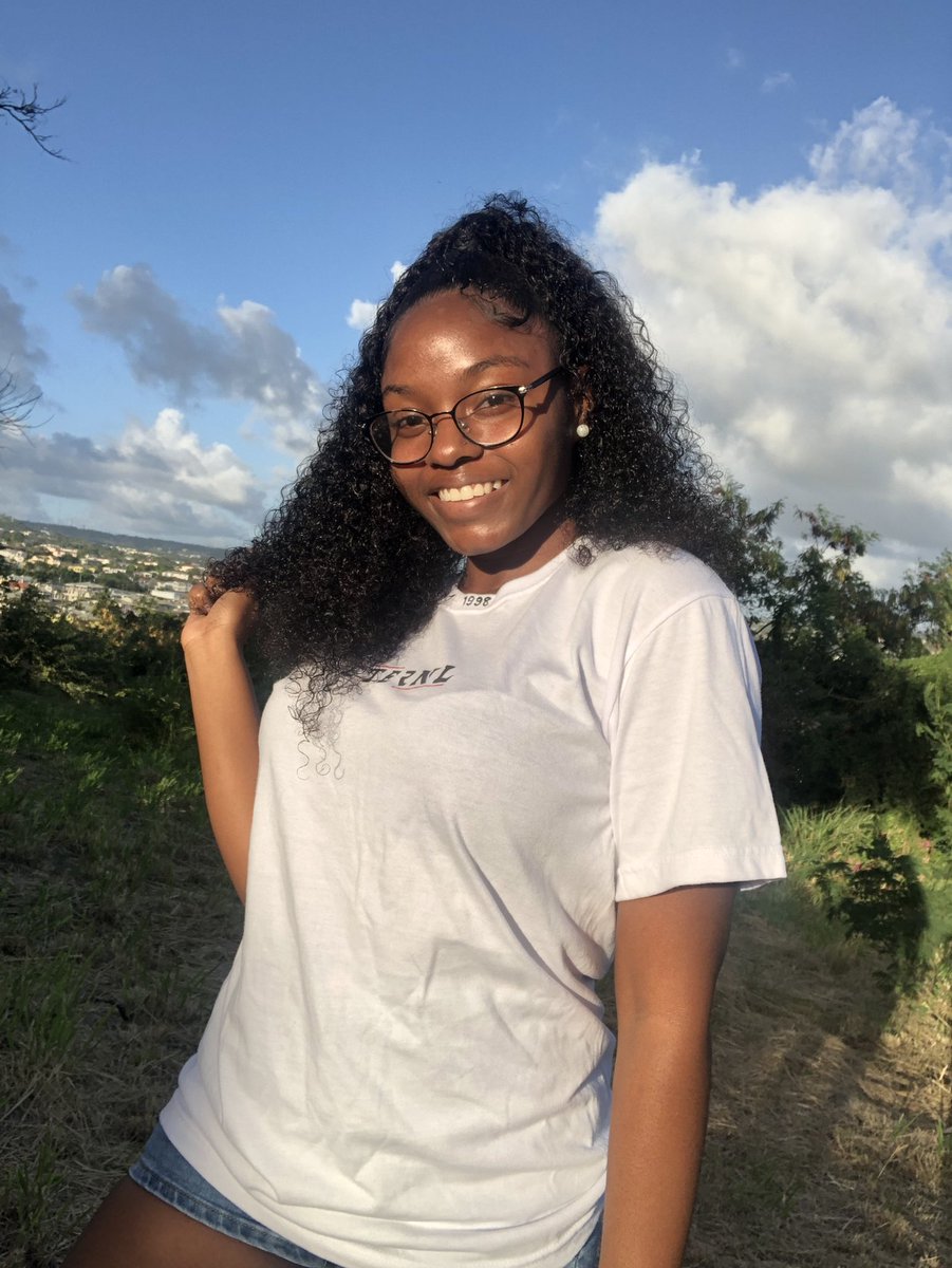 blue_bubblesss's tweet image. 21 wishes✨
Shirt : @ArthurJaleel 
💇🏾‍♀️ &amp;amp; 📸 : @tekoaaa1