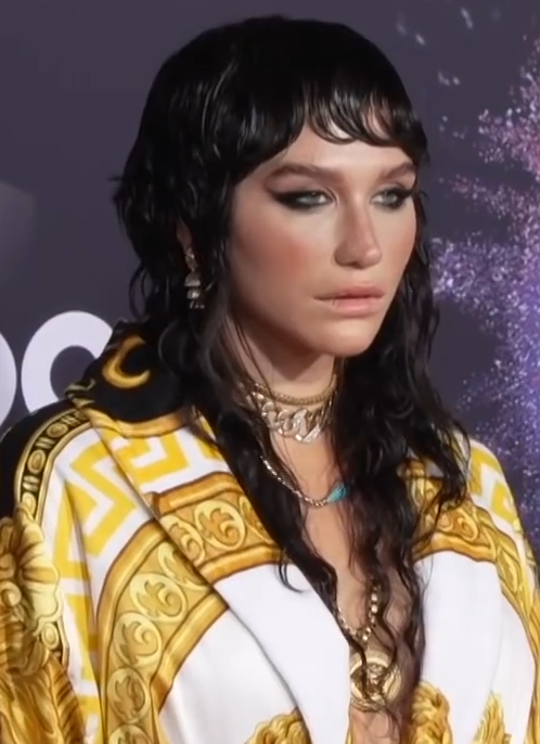 Hoje tb é niver do cristal Kesha!!!! 

Happy Bday Kesha!!!  