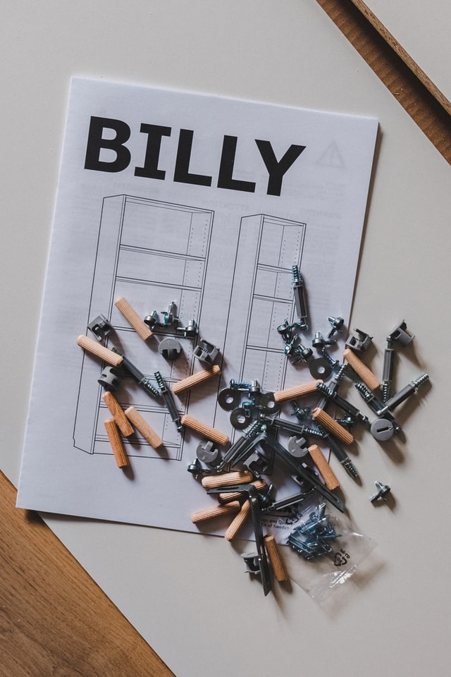 The best thing about Ikea furniture isn't the furniture itself. It's the many ways you can customize it and mix and match to create a look and style that fits your taste and your budget.
#juliemott
#juliemottikea
#juliemottikeablog