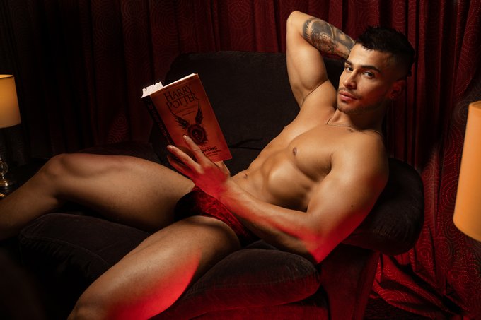 Would love him in my Chamber of Secrets ? @jean_allenx #camguy #jockmen #mondaythoughts #Mondayvibes