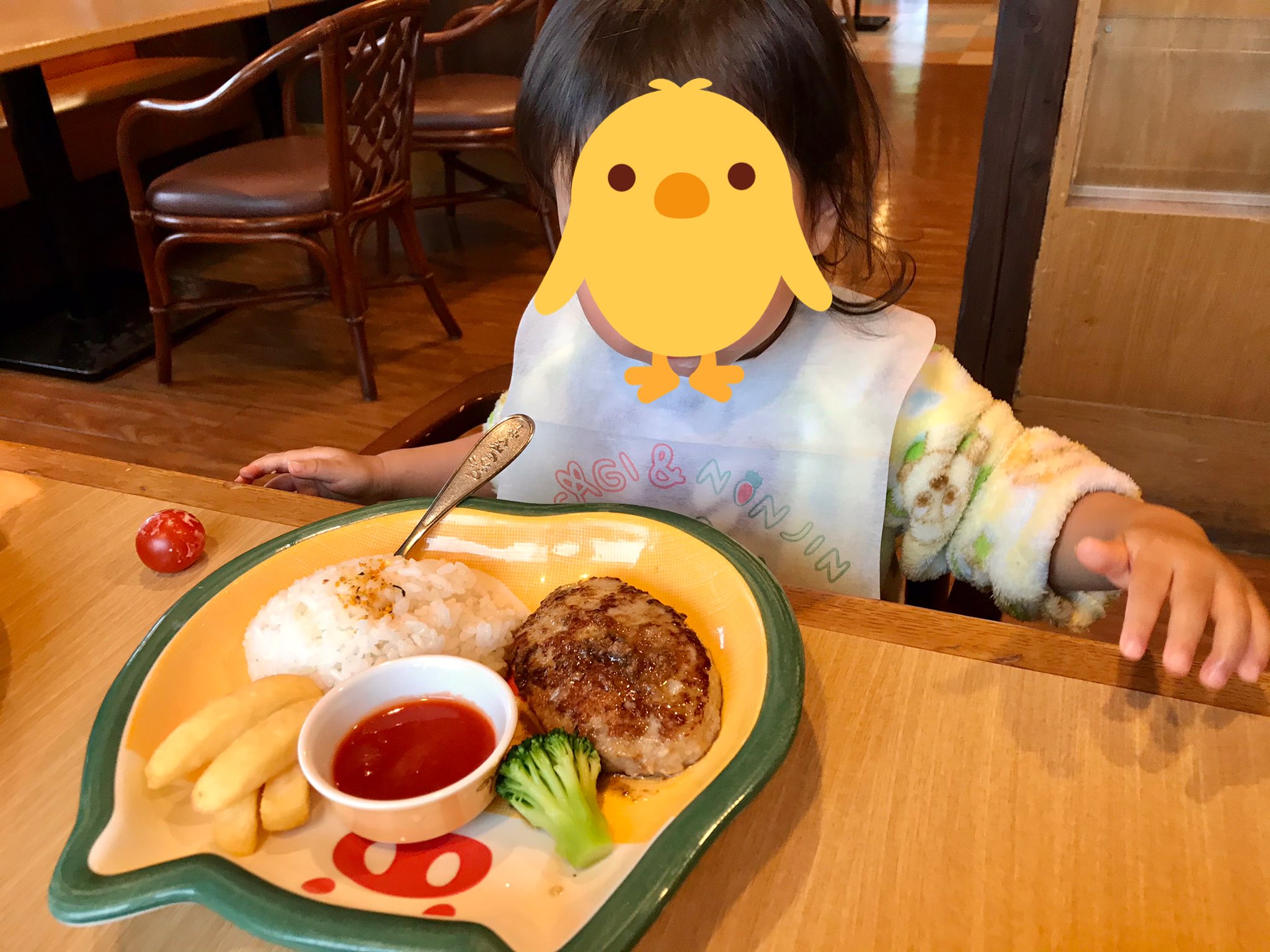 そふとめん みんな大好き びっくりドンキー のお子さまランチ 子供用イス オムツ代えシート 紙エプロンありで席も広々 子連れでも安心感のあるありがたいお店です T Co Zvpej1omoc Twitter