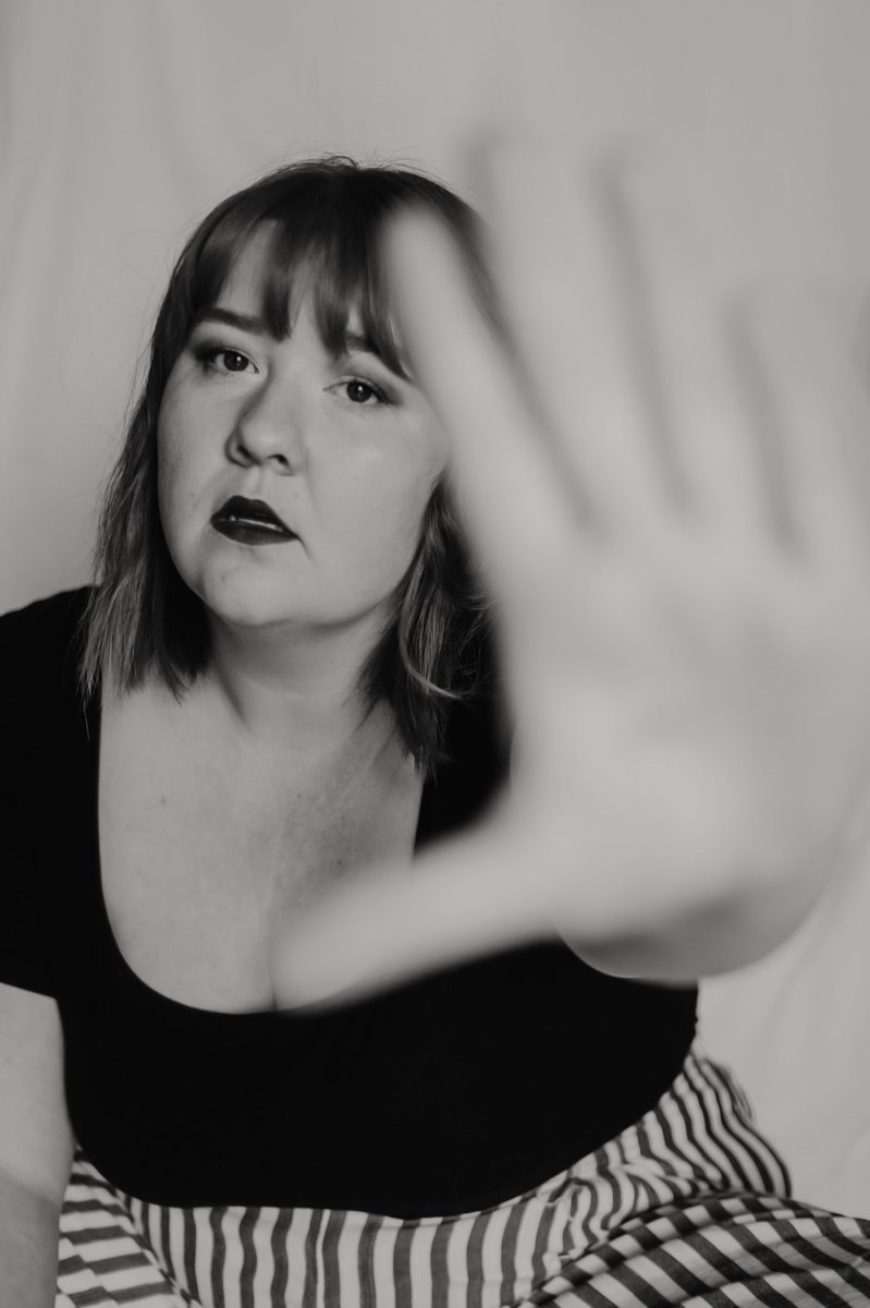 LifeAzAGinger's tweet photo. New self portraits!! Some moody black and whites🖤🤍 https://t.co/nmjpuHpWEE