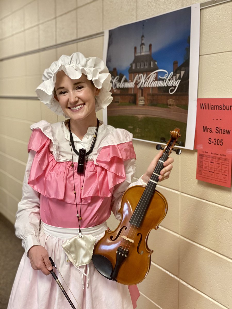 BriarwoodChrSch's tweet image. Since our fifth graders can’t travel on our annual DC trip this year, our fifth grade teachers decided to bring the DC trip to them. #transformativeteaching #dcweek #wearebriarwood #inspiringlearners #equippingleaders #bestteachersever