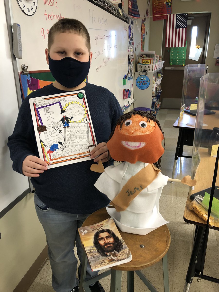 TeacherTrone's tweet photo. Started presenting biography projects today! #rowvastrong #rowvaelem #popbottlepeople https://t.co/Unkc4NA85Q