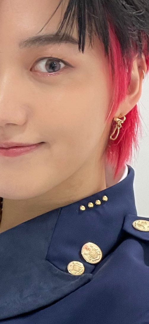 angelicminseok's tweet photo. It has been awhile. Hehe~ I miss red..maybe soon๐ค
#FuseSelcaDay
#ONFSelcaDay
#ํจ์ฆ์
์นด๋ฐ์ด https://t.co/BC6ImNxqrT