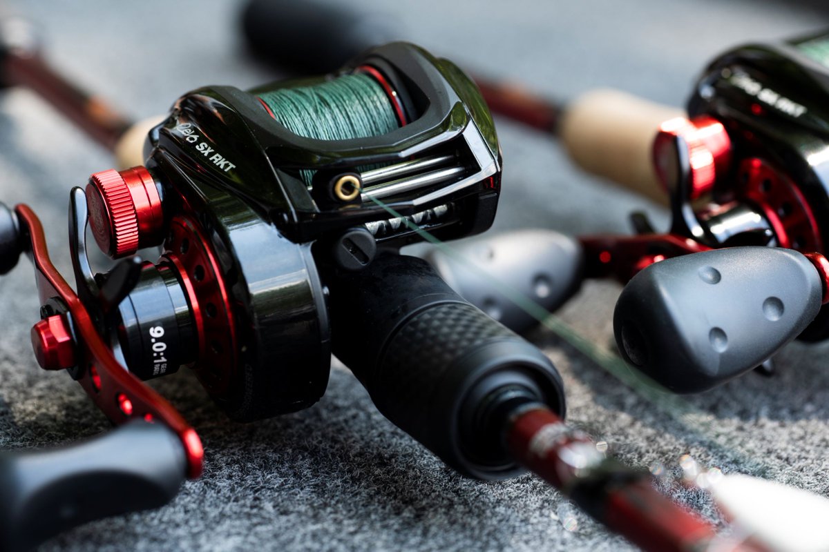 Abu_Garcia's tweet photo. Whether you're picking apart an isolated laydown, or finding the sweet spot on a bed fish; speed can be the difference between a good day and a great day. More speed = more presentations. More presentations = more opportunity at the bites you're fishing for. 😤 #RevoRocket #SXRKT https://t.co/z9lpz17NjF