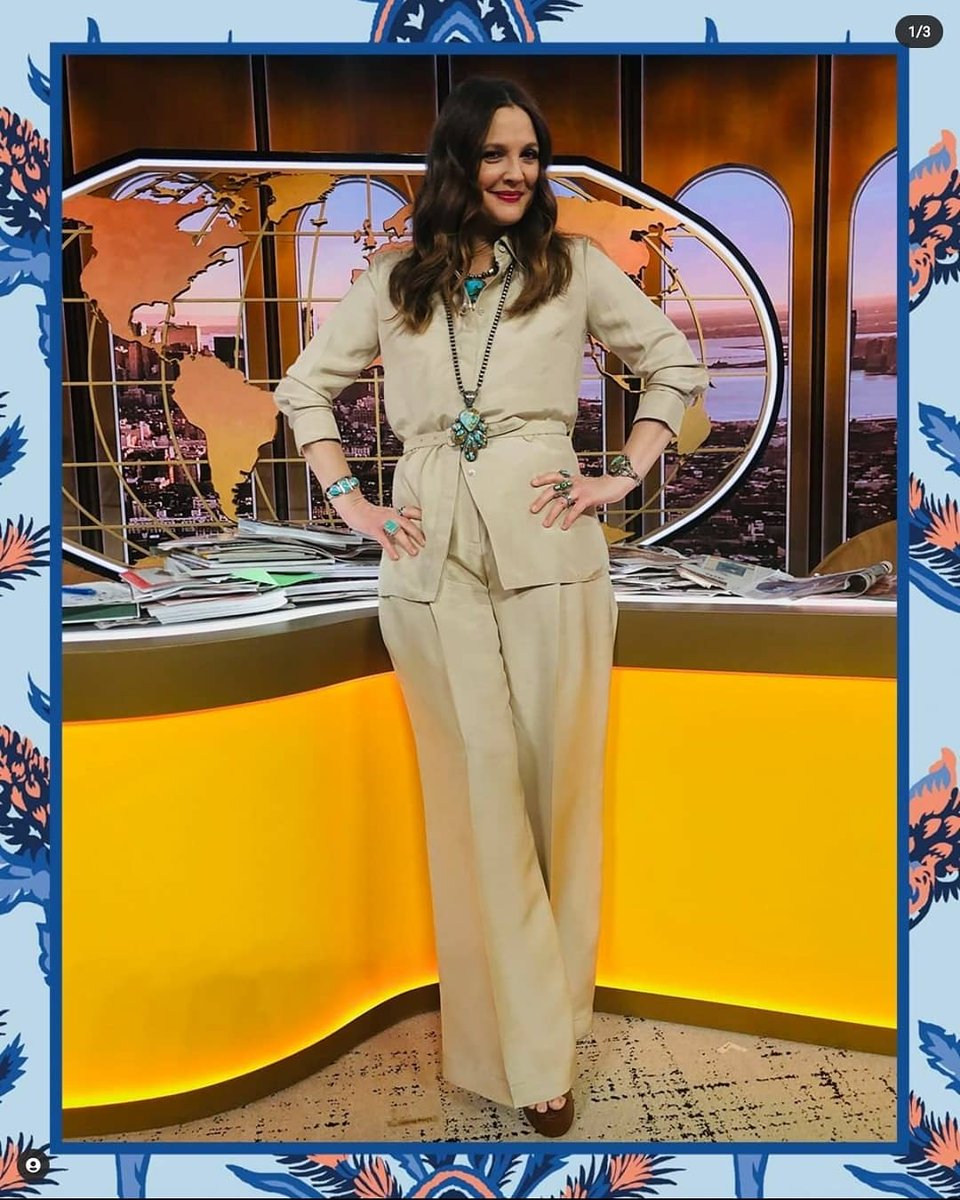 SilverTribeArt's tweet photo. Thank You to @DrewBarrymore for wearing Silver Tribe on @DrewBarrymoreTV 
TV has never looked so good! https://t.co/gr8CJbN71P