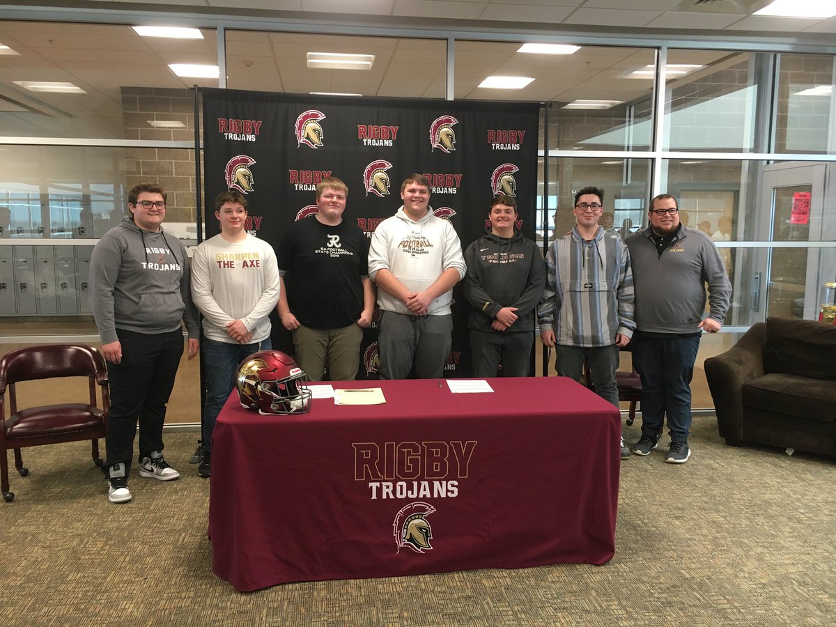 idaho_fba's tweet photo. The brotherhood you build in this game and especially at the OL position is something that can’t be found anywhere else. This is why we play the game! Congrats to @boyd_madsen72 and @BlakeAn12590942 for their signing to @MSt8Football https://t.co/xL7fxIGVUj