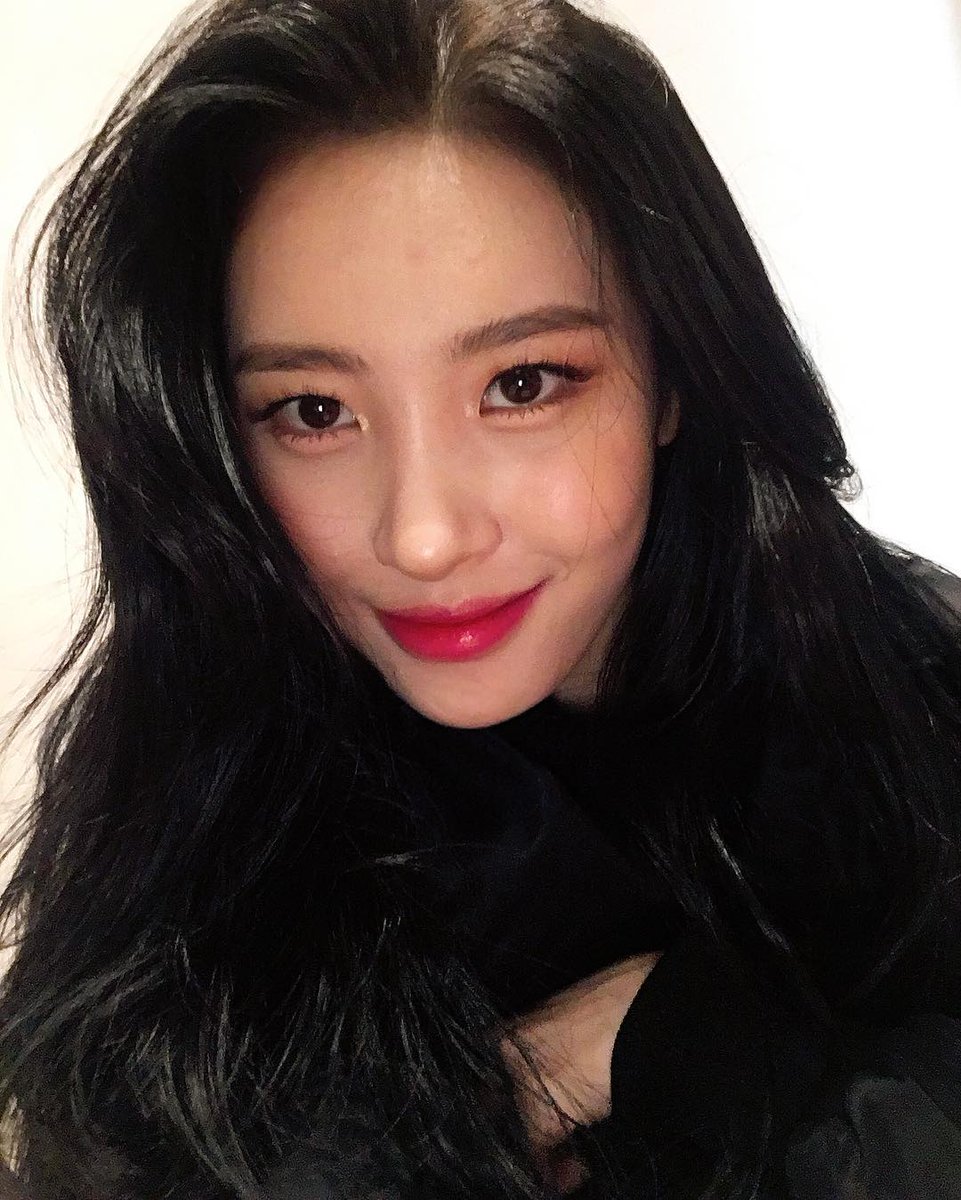 EUNMI_twt_'s tweet photo. [UMI] °ƸӜƷ•
 ↳ 𝙀𝙫𝙚𝙣𝙩 at #BLOSSOMSCONCERT

Me hace inmensamente feliz estar presente en el concierto de BLOSSOMS, amo verlos en el escenario y disfrutar de su música. Le mando mil besos a Stannie, ojalá me dedique #𝗕7𝗦BLUEANDGREY! https://t.co/1Fv626L6Bp