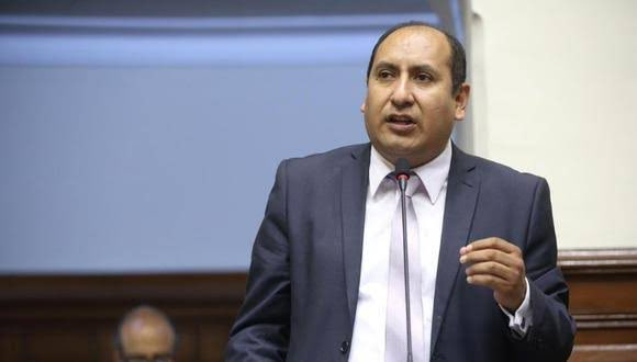 TendenciaPe's tweet photo. "Richard Arce":
Porque el Partido Morado anunció la incorporación del excongresista Richard Arce como vocero político. https://t.co/7LEkcz8dzv