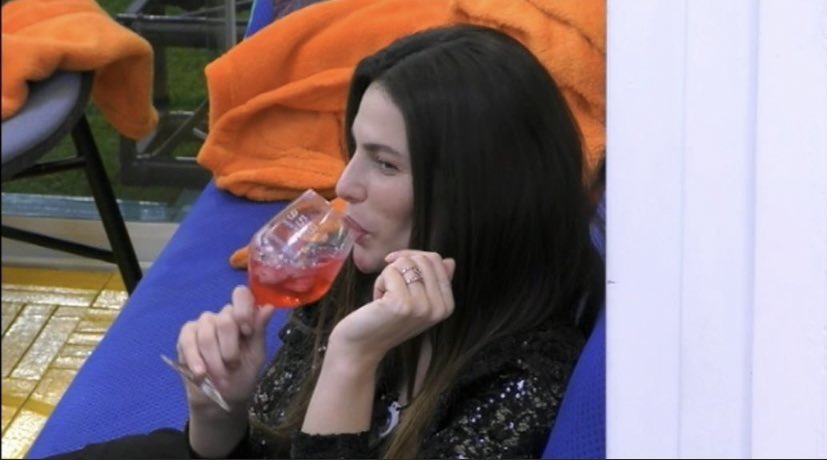 Ariannaconlav's tweet photo. DAYANE, IL GRANDE FRATELLO SEI TU
NON TI MERITANO
#gfivip #GFVIP #Mellos https://t.co/lK157inQGQ