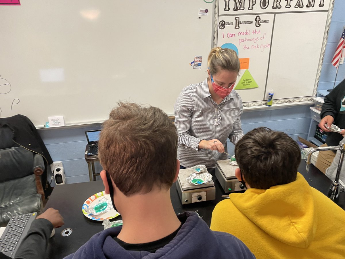 8th grade Scientists model pathways of the rock cycle using airheads! Ss use academic vocab. &amp; Scientific practices to show forces and processes that give each a unique characteristic. #omsowls #hcs_science <a href="/RileyScience/">Jenn Riley</a>  <a href="/MullinsSciTchr/">Angie Mullins</a> <a href="/DLim73/">Dawn Lim</a>  <a href="/HCSHarrisonBay/">Hamilton County Schools, TN - Harrison Bay LC</a> <a href="/hamcoschools/">Hamilton County Schools</a>