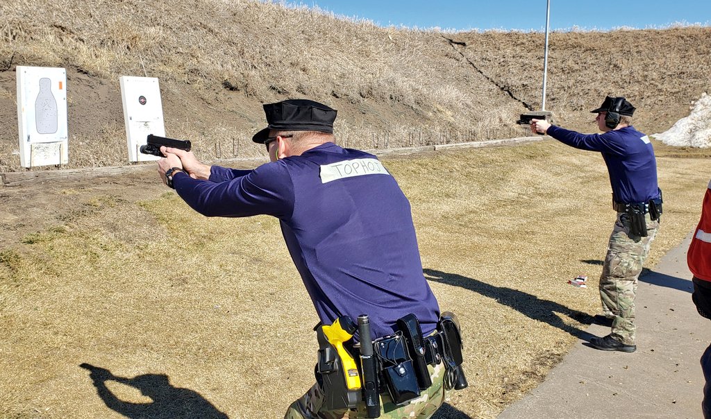 NSPTrooperCook's tweet photo. #Camp64 #Firearms #Training https://t.co/DF4c2hOhlL