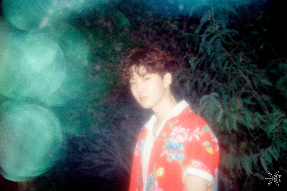 xingjen1007's tweet photo. @sousugay_ :o omggg something about suho and kokobop hits differently. https://t.co/Eg0mmkDwR4