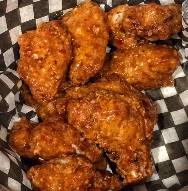 TLSSaskatoon's tweet image. Wing Wednesday is coming right up! Every Wednesday in Red Zone Bar, wings are just $7 per lb.  You can get 'em 19 different ways! Join us this Wednesday from 6 until close.  #SupportLocal