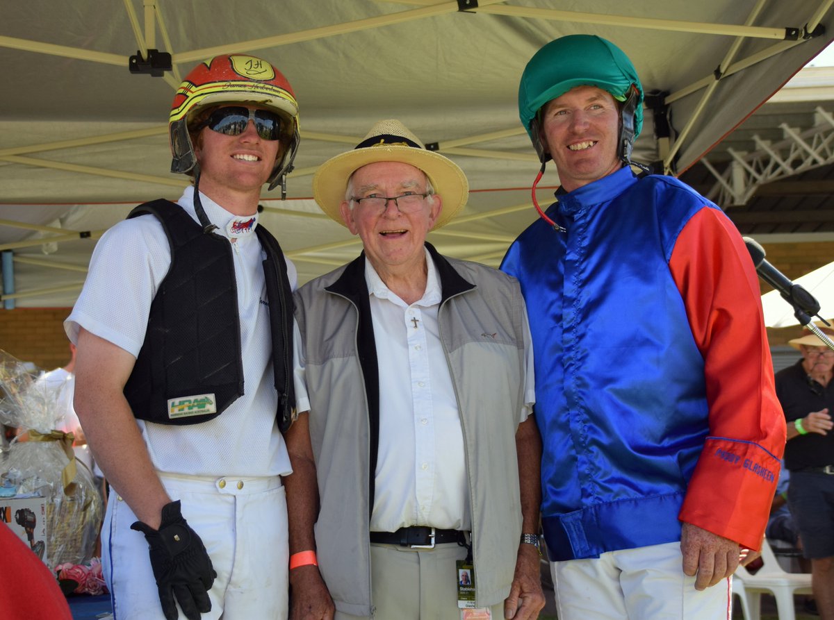 Fashions, Fundraising &amp; the Father- our last Boort Cup day album is now up!
facebook.com/media/set/?van…
