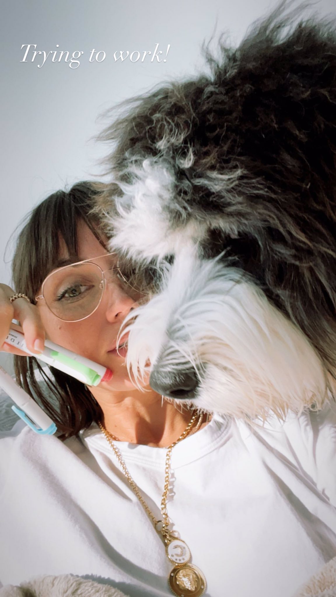 Ана бекута мито бекриjо. Ана бекута мито бекриjо. Ана сама. Ana bekuta ножки. Ана сама.