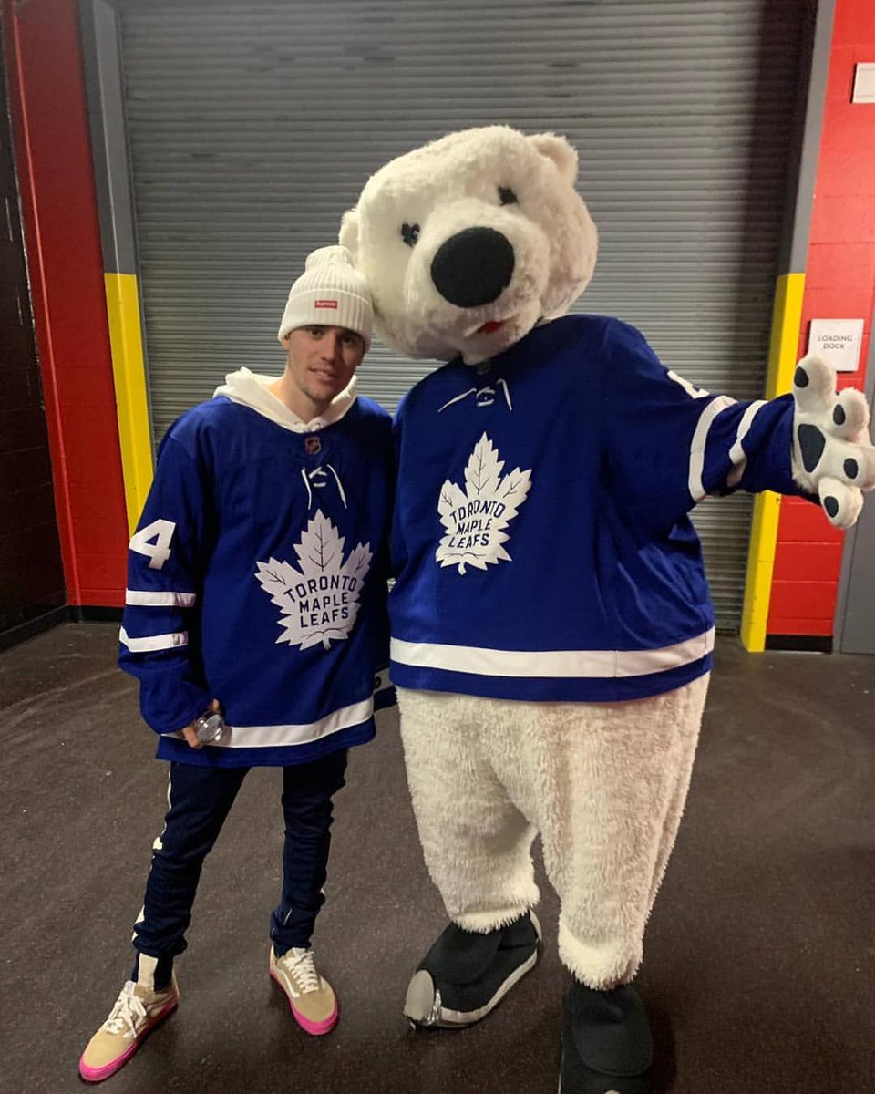 MapleLeafs's tweet image. HBD @justinbieber 🎂🥳