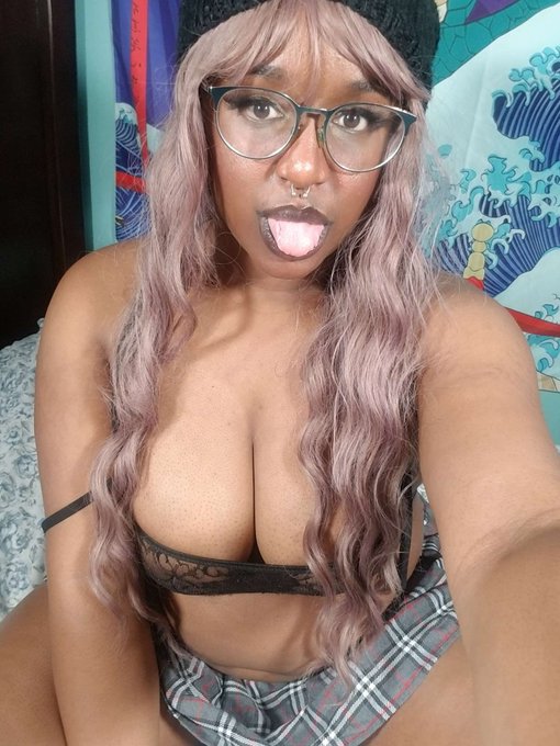 Serious question. Where would you cum? https://t.co/07H8Bg7rb3